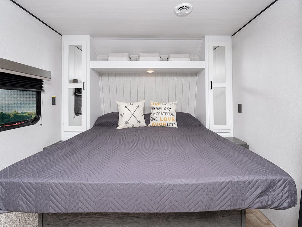 Hideout 22MLS Bed